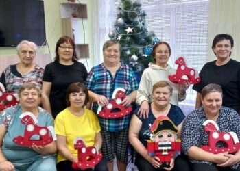 Жители Баландино и Прохорово поправили здоровье и смастерили символ года