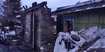 В Полетаево вспыхнул жилой дом