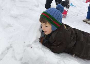 В Долгодеревенском прошел традиционный конкурс ледовых скульптур