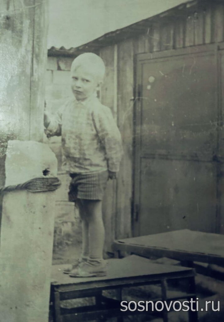 Был похож на Мальчиша-Кибальчиша и любил животных: о детстве Андрея Мосина