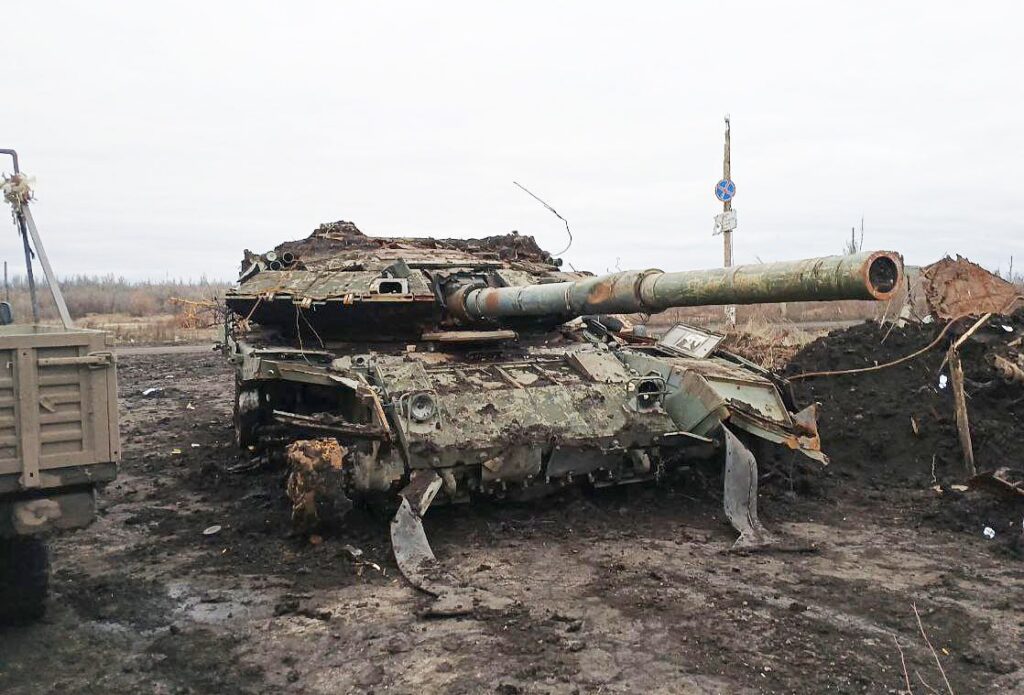 Долгодеревенское-Селидово: бабушка из ДНР благодарит сосновцев за помощь