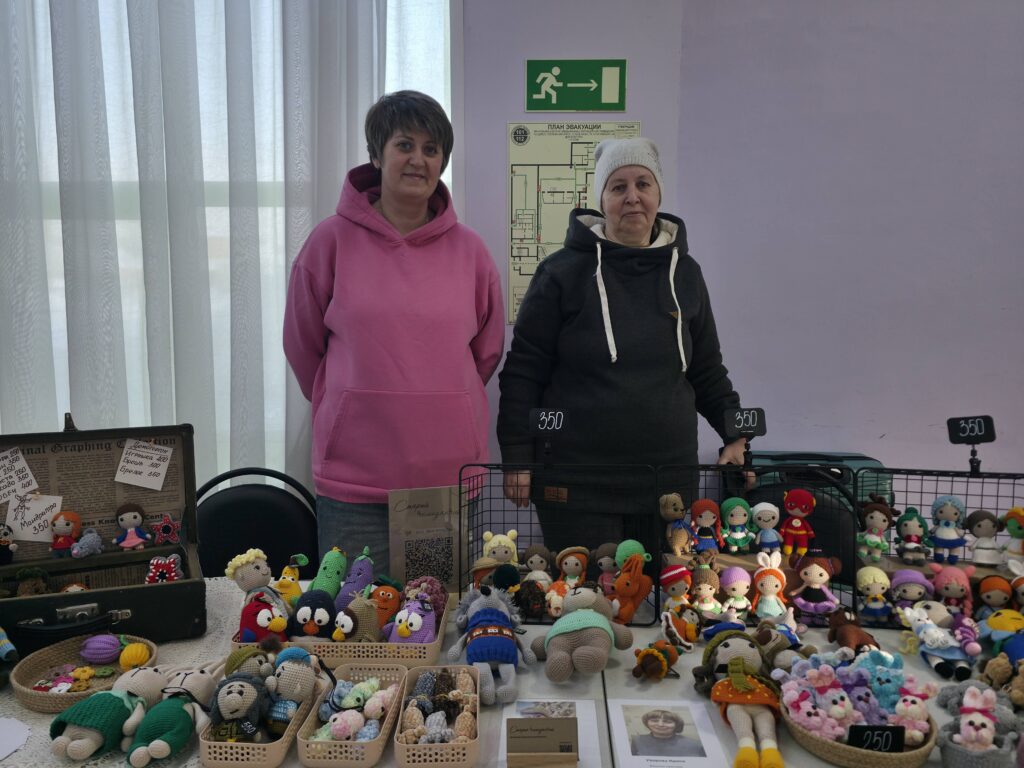 Жительницы Полетаево встречали весну на выставке и концерте