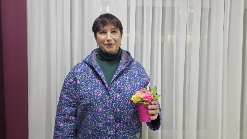 Жительницы Полетаево встречали весну на выставке и концерте