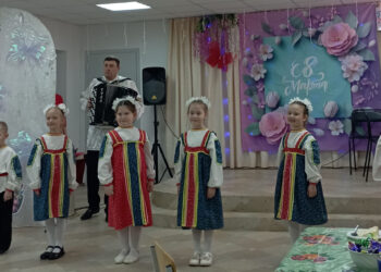 В Томинском отмечали праздник концертом и конкурсами