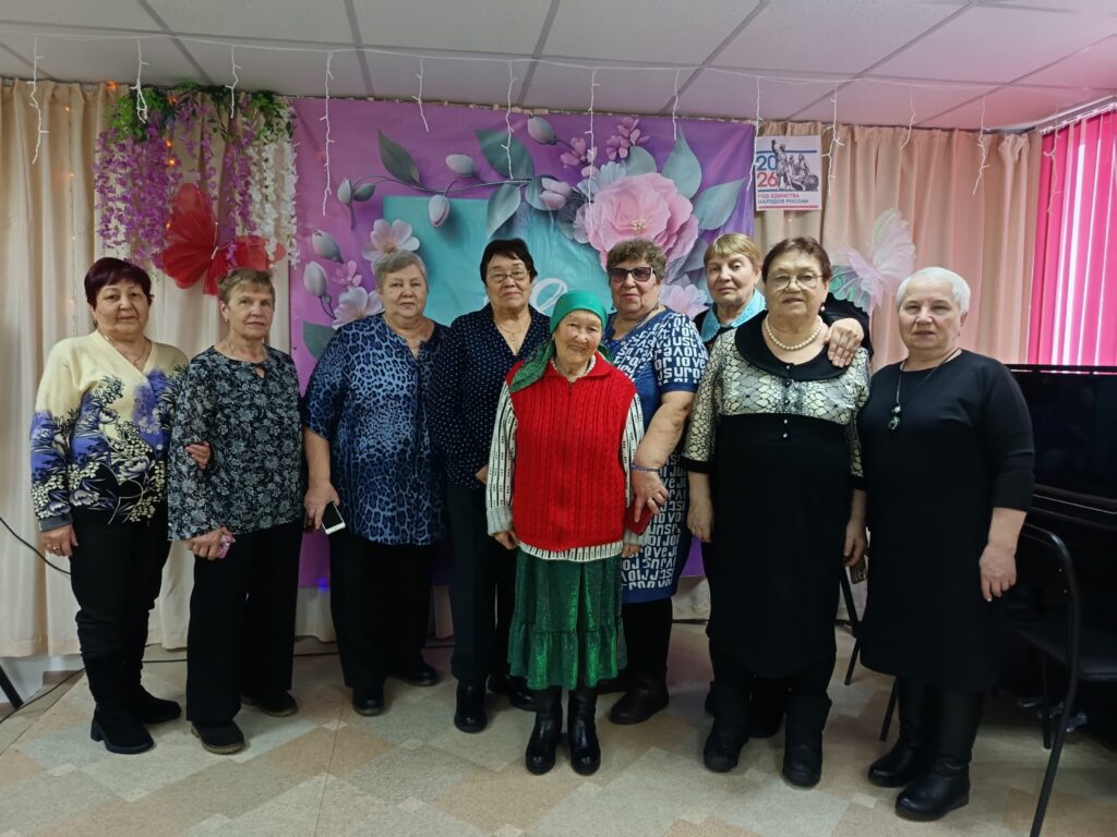 В Томинском отмечали праздник концертом и конкурсами