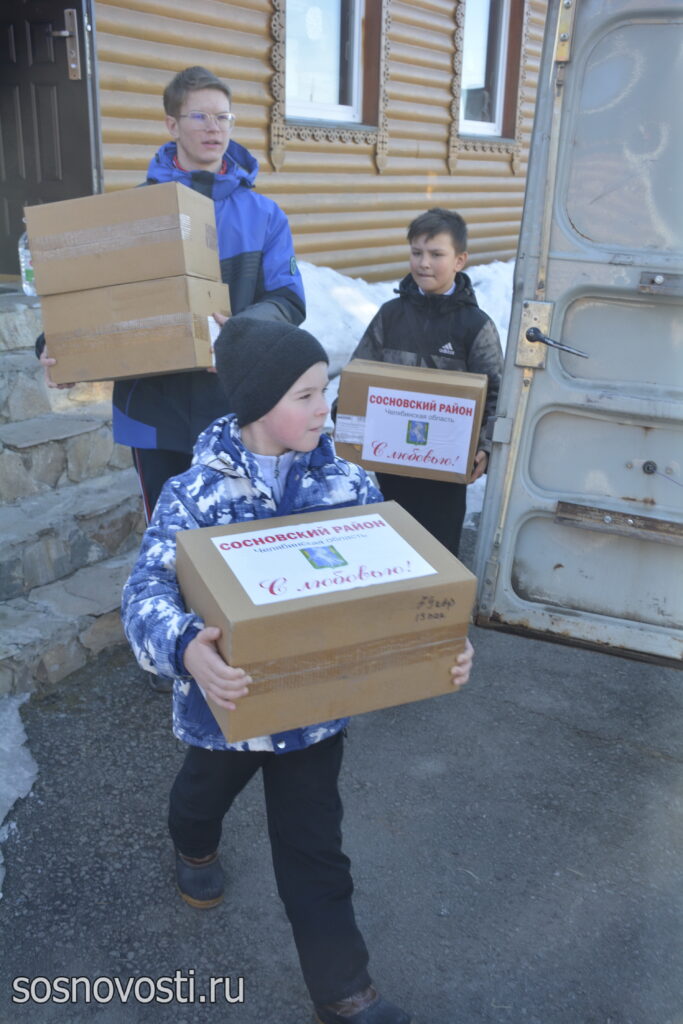 «Буханка» в пути: из Сосновского округа отправлен очередной гуманитарный груз