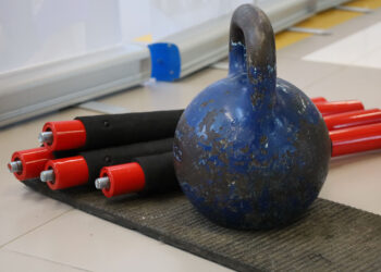 С какой целью спортсмены включают в рацион питания БАДы