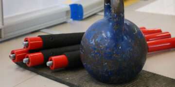 С какой целью спортсмены включают в рацион питания БАДы