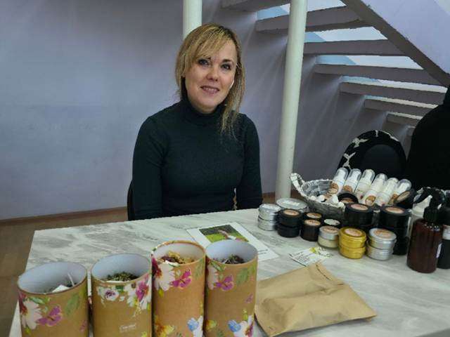 Жительницы Полетаево встречали весну на выставке и концерте