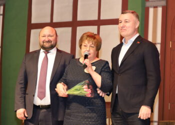 Поздравление с 8 марта для женщин из Сосновского округа