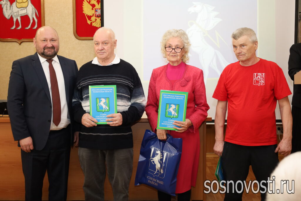 Призеров и победителей областной сельской спартакиады наградили в администрации