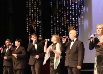 В Долгодеревенском прошел финал областного конкурса «Песня не знает границ»