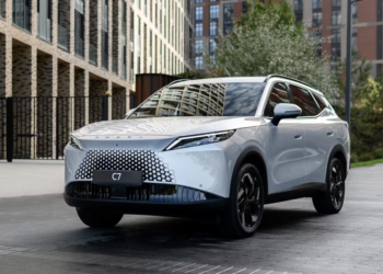 Стильный кроссовер OMODA C7