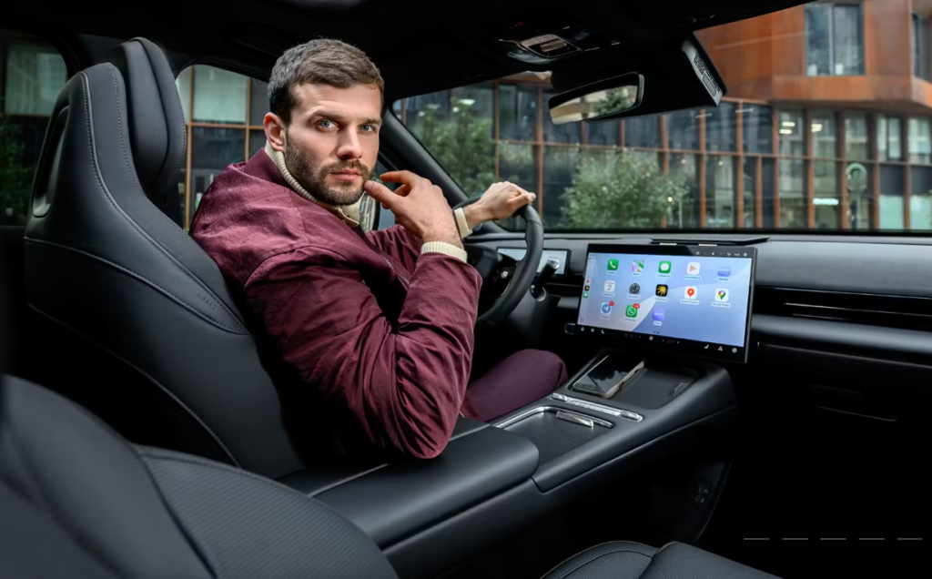 Стильный кроссовер OMODA C7