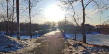 Сизые облака – к теплу, белые – к ветру: приметы на конец марта