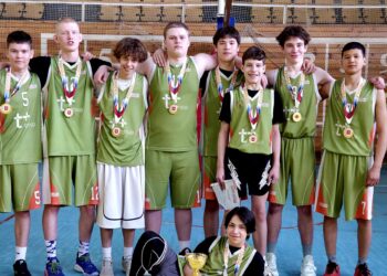 Сосновские школьники взяли «золото» и «серебро» в турнире по баскетболу