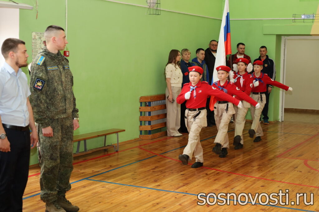 В Есаульской школе все в камуфляже: проходит военно-патриотическая игра "Зарница"
