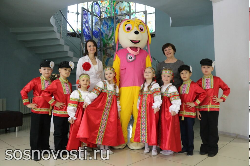 В Долгодеревенском прошел фестиваль детского творчества «Мир детства»