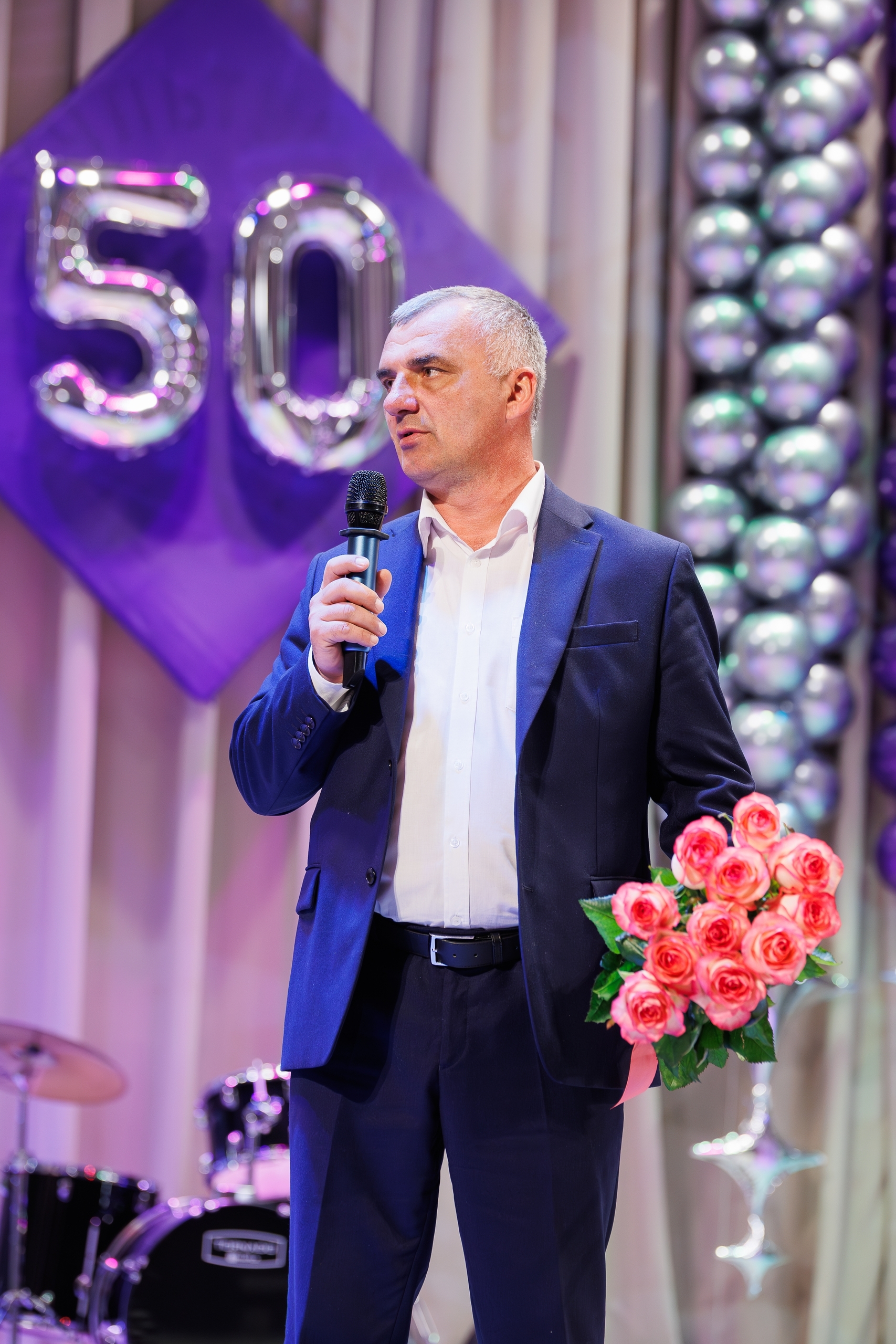 50 лет в ритме искусства: в Полетаево прошел юбилейный концерт Детской школы искусств 