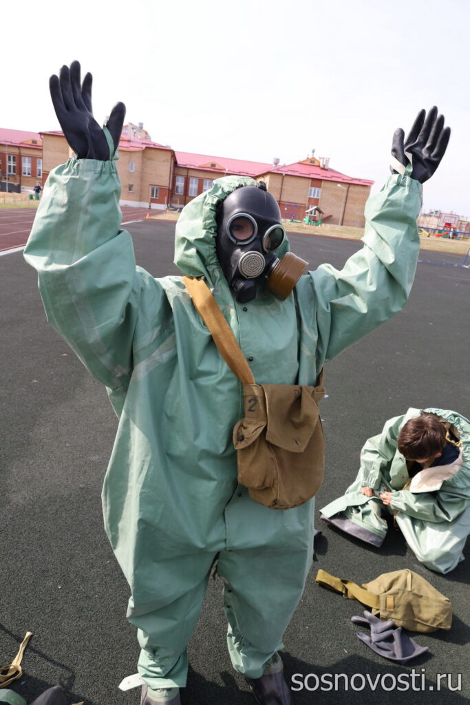 В Есаульской школе все в камуфляже: проходит военно-патриотическая игра "Зарница"