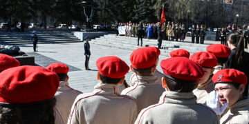 Долгодеревенские школьники отправились на «Вахту памяти»