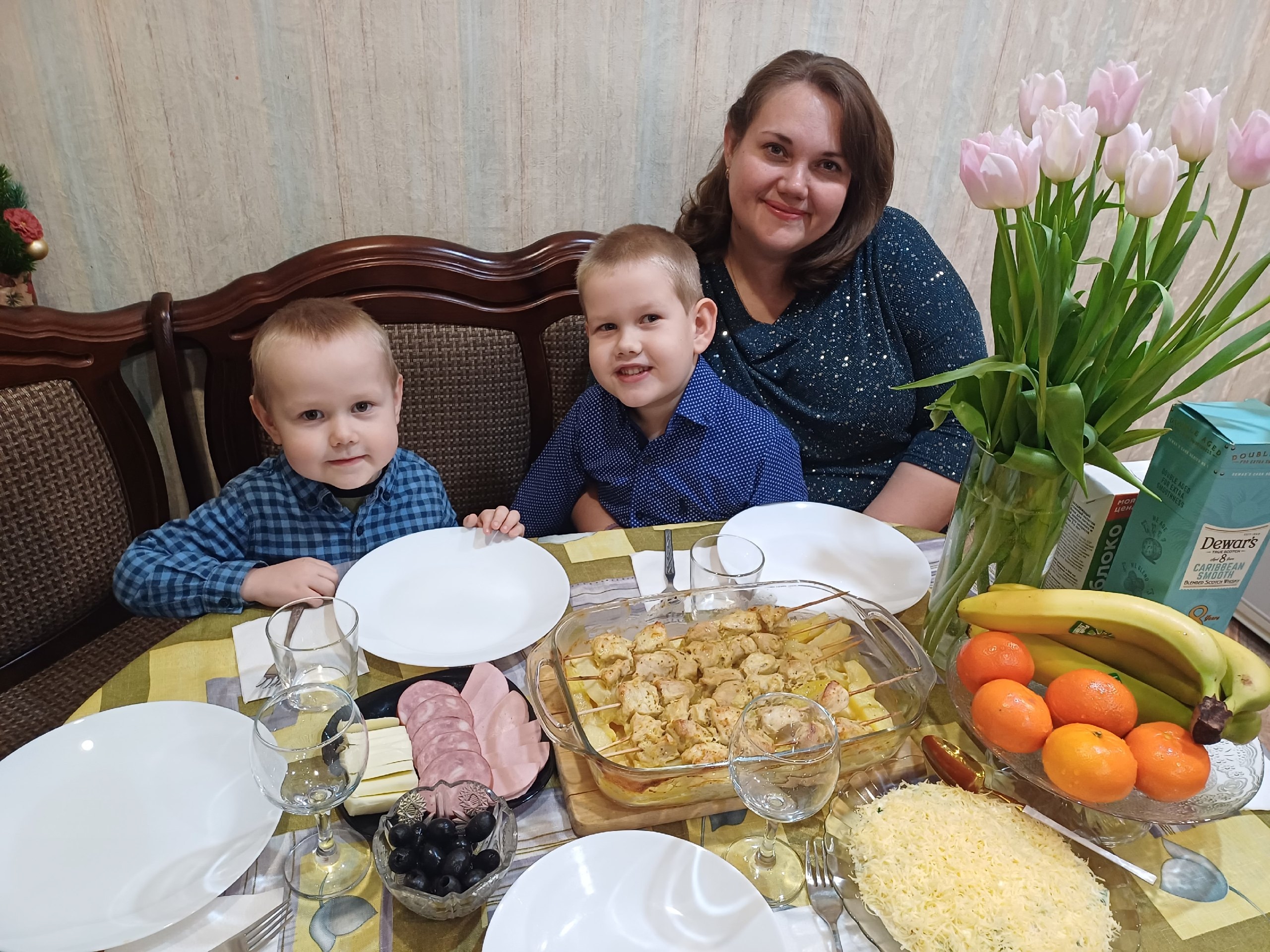 Бешбармак, баурсаки и пасхальные куличи: как в семье Бузаковых чтят обычаи предков