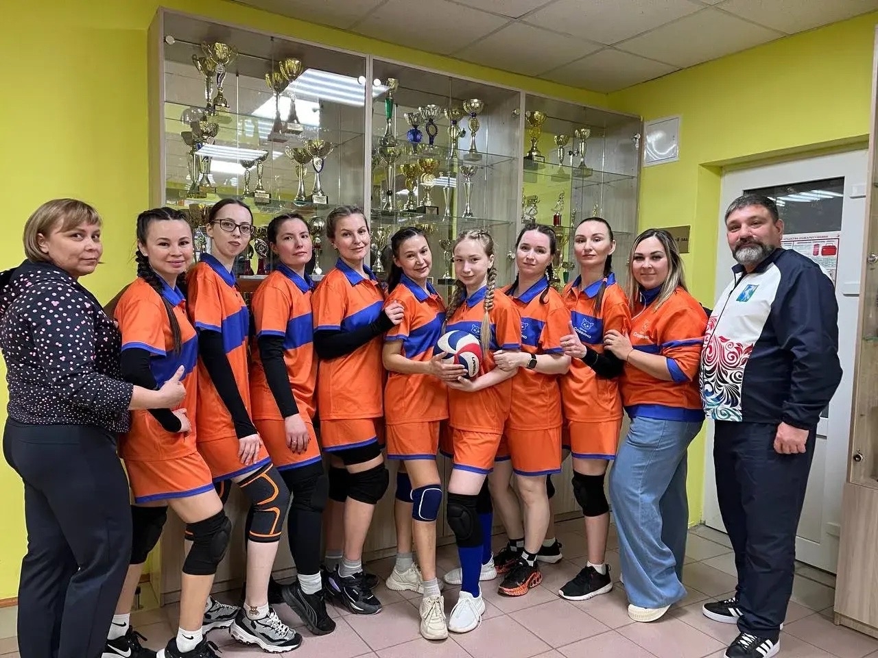 Сосновские педагоги встретились на волейбольной турнире