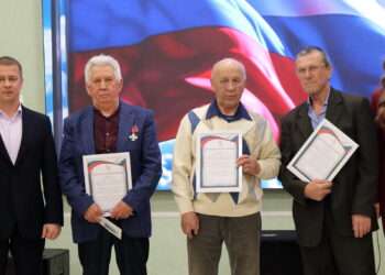 В Сосновском округе вручили награды ликвидаторам последствий Чернобыльской аварии
