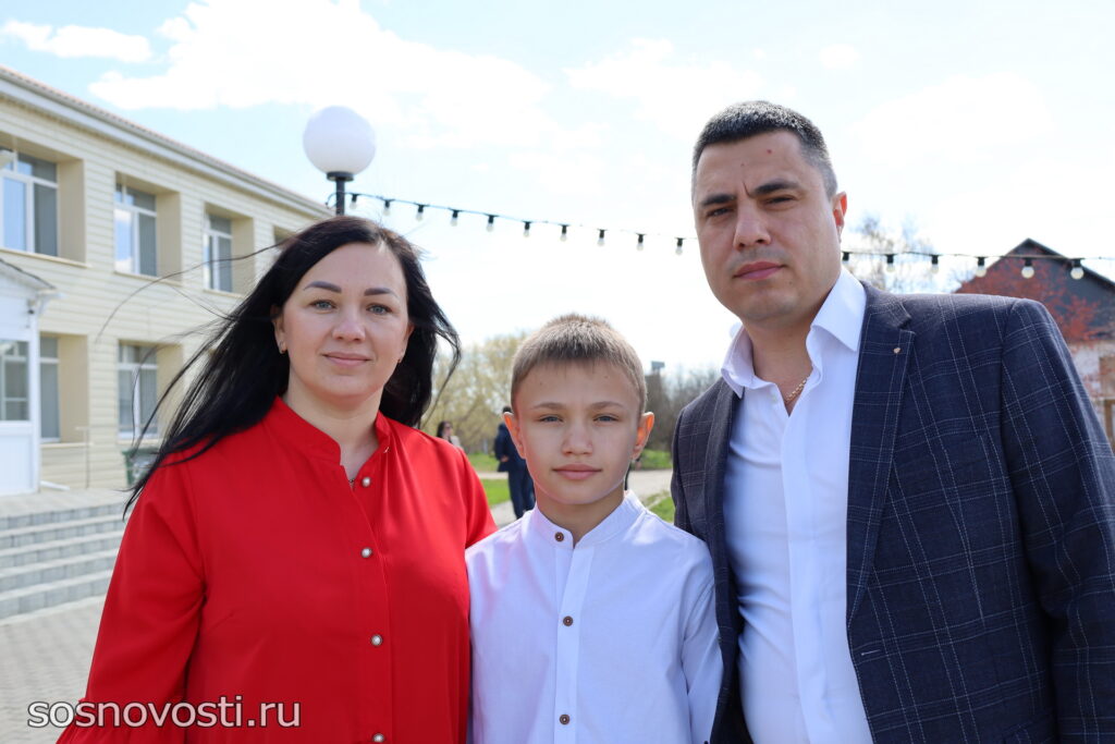 В Сосновском округе наградили лучших учеников