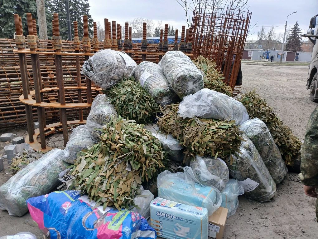 На фронт и в госпитали доставили грузы из Сосновского округа