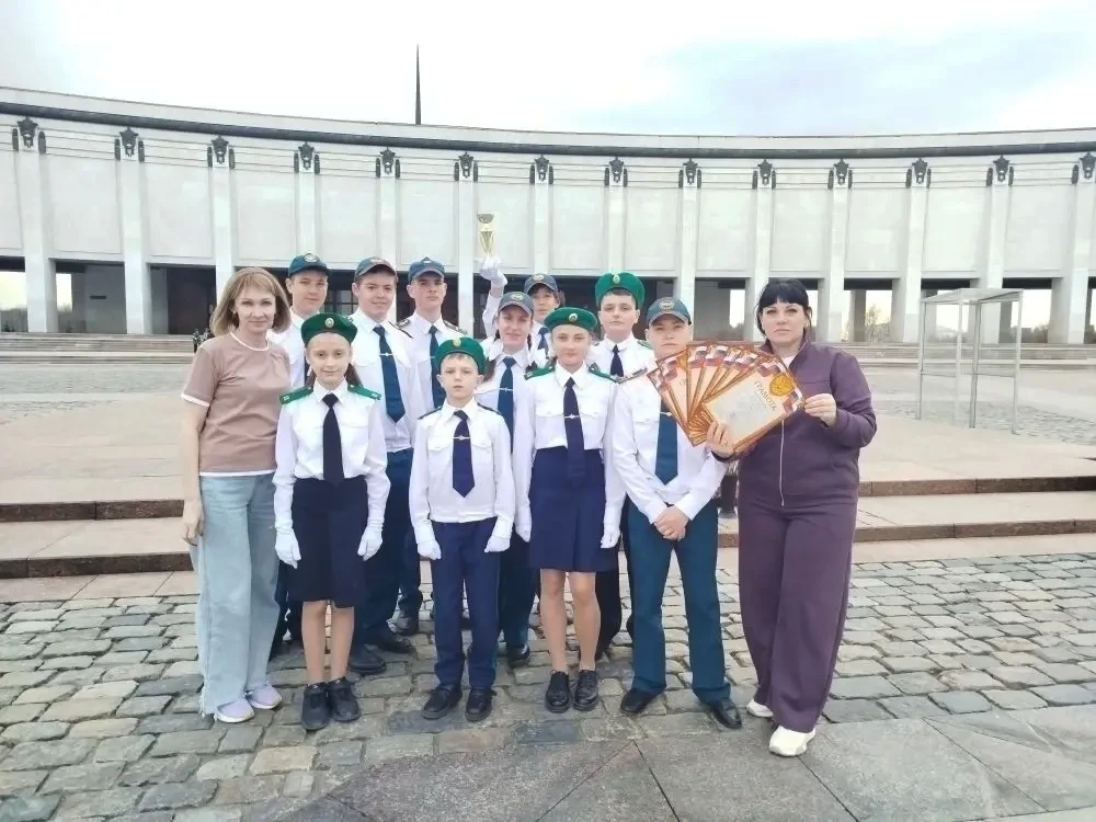 Кадеты Долгодеревенской школы взяли кубок слета «Служить России»