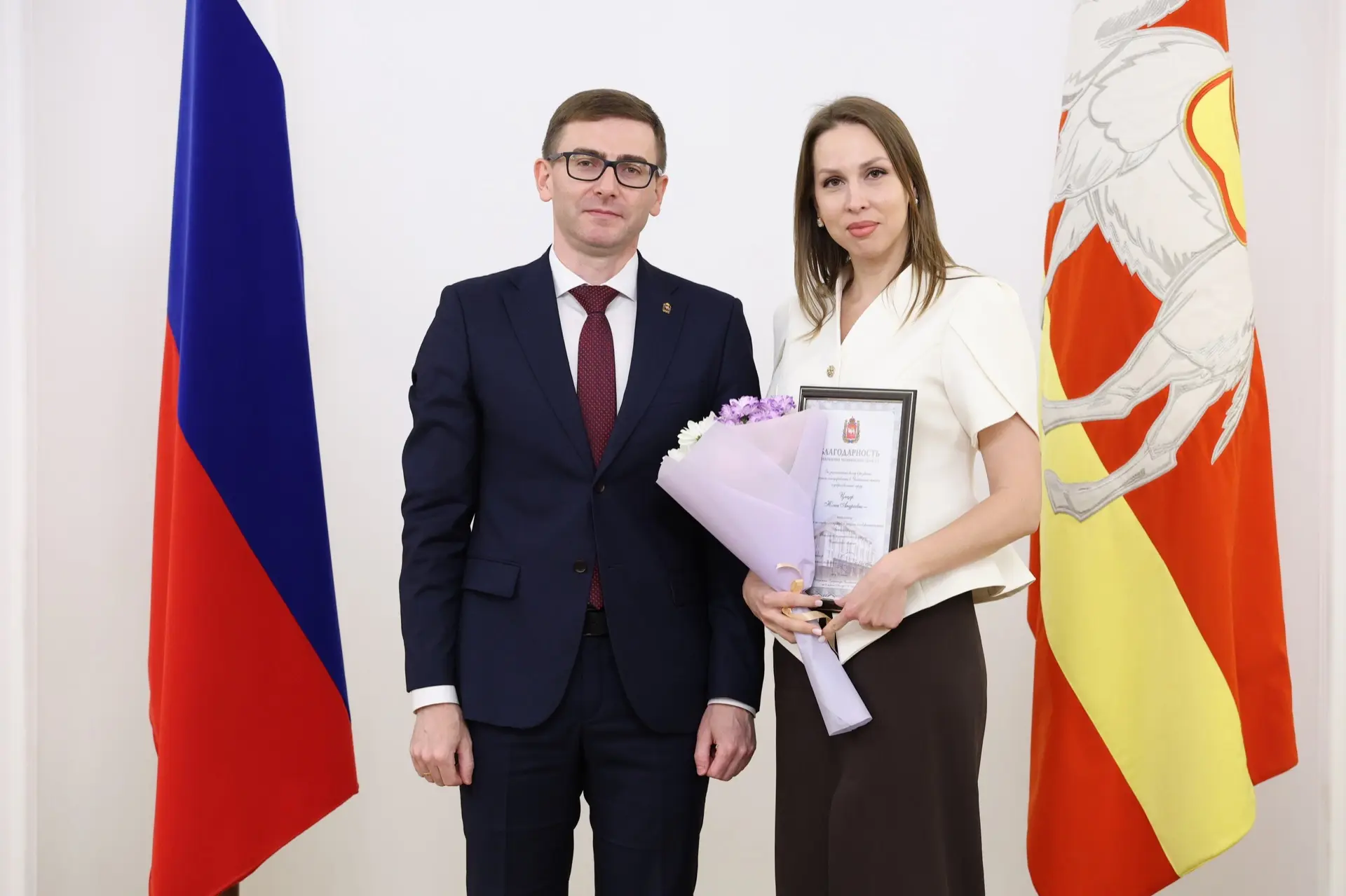 За труд и преданность делу: в резиденции губернатора отметили работников администрации Сосновского округа