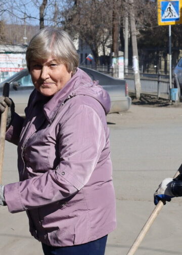 В Сосновском округе работники администрации, Домов культуры и школьники выходят на субботники