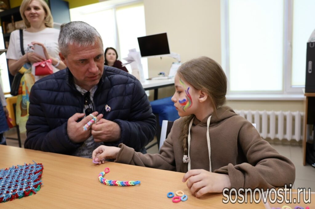 Что происходит в Центральной библиотеке села Долгодеревенского этой ночью?