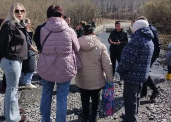 Жители деревни Ужевки обсудили проблемы с руководителем самоуправления