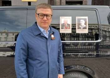 Алексей Текслер поздравил южноуральцев с Днем Победы