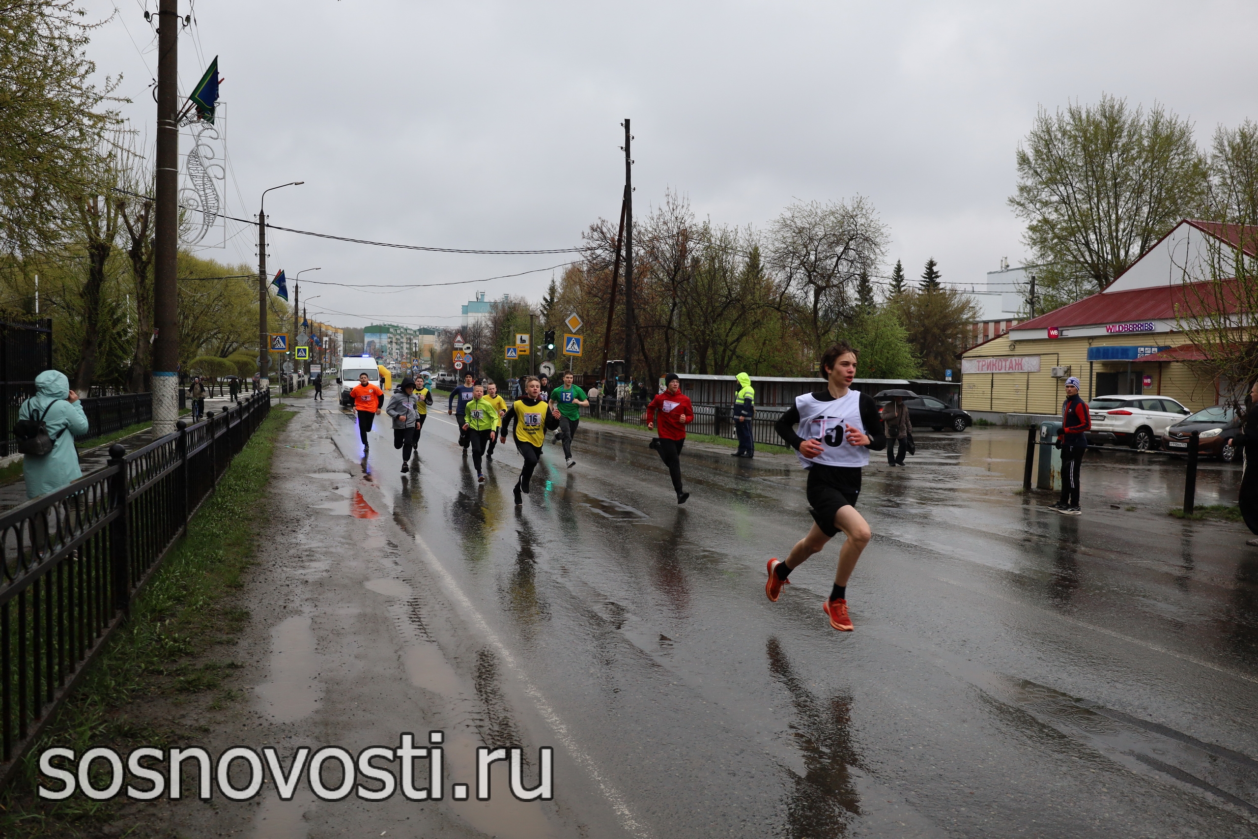 В Сосновском округе прошла традиционная легкоатлетическая эстафета