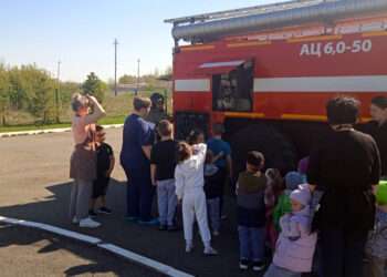 Отставить панику: в Полетаевском детском саду провели плановую эвакуацию