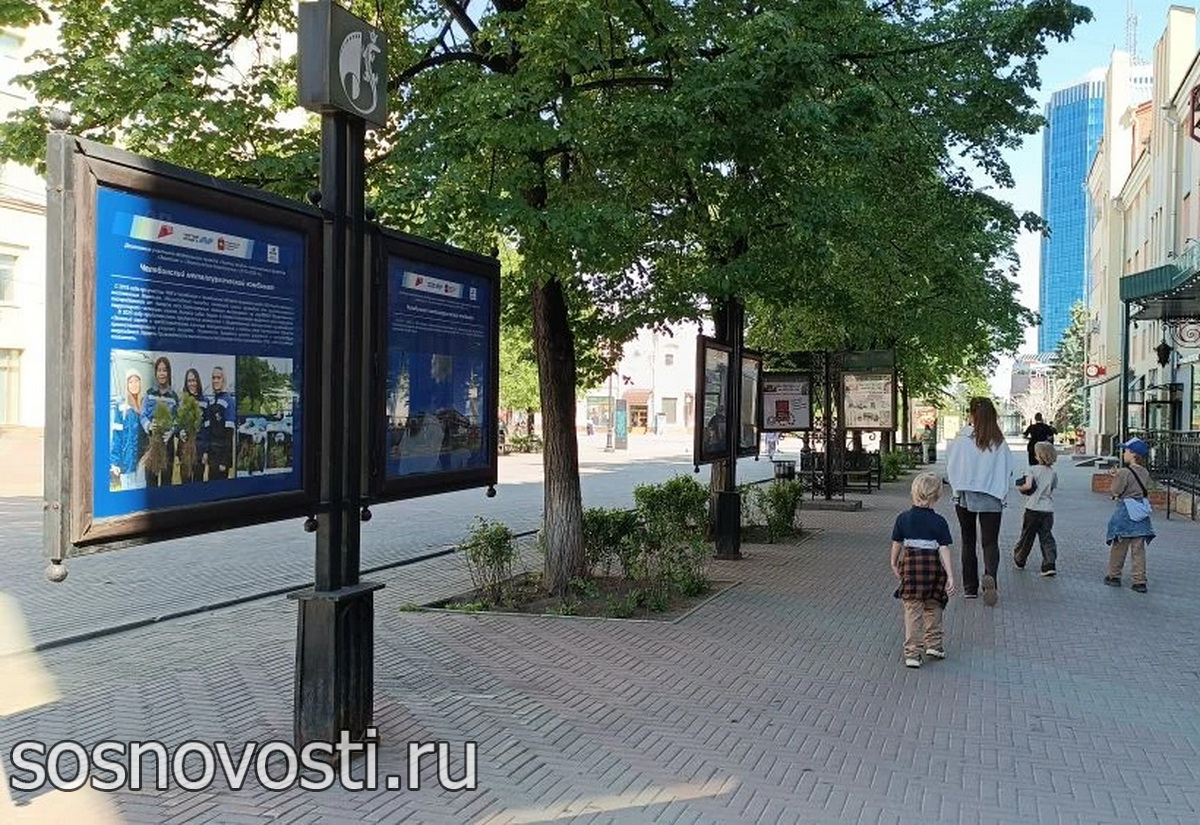Экология в объективе: на «Кировке» открылась фотовыставка о природоохранных успехах флагманов промышленности