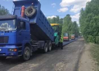 В Сосновском округе благоустраивают дорогу на Моховички