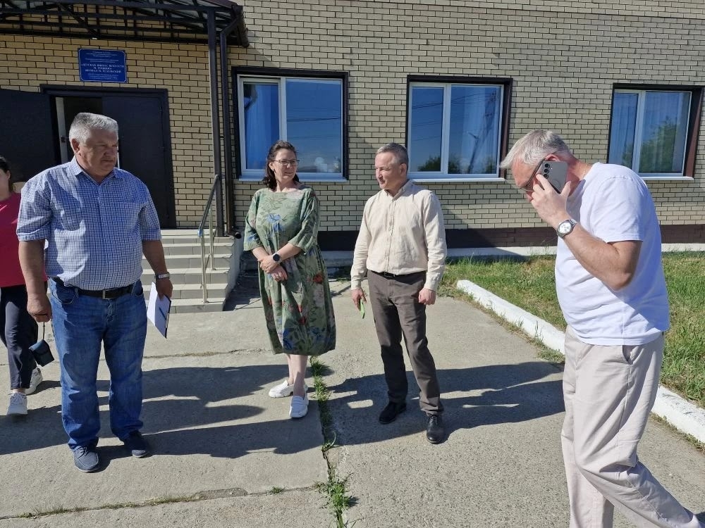 Из-за сильного ветра в Есаульском снесло крышу Детской школы искусств