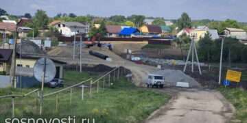 К новому мосту в Есаульском сделали дорожные насыпи