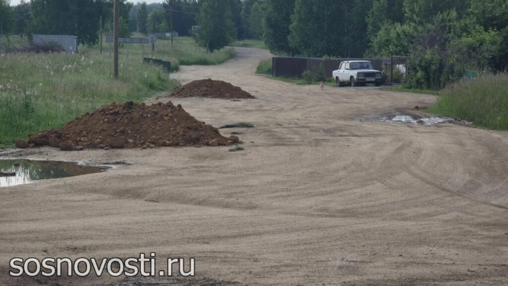 В Сосновском округе ремонтируют и выравнивают сельские улицы