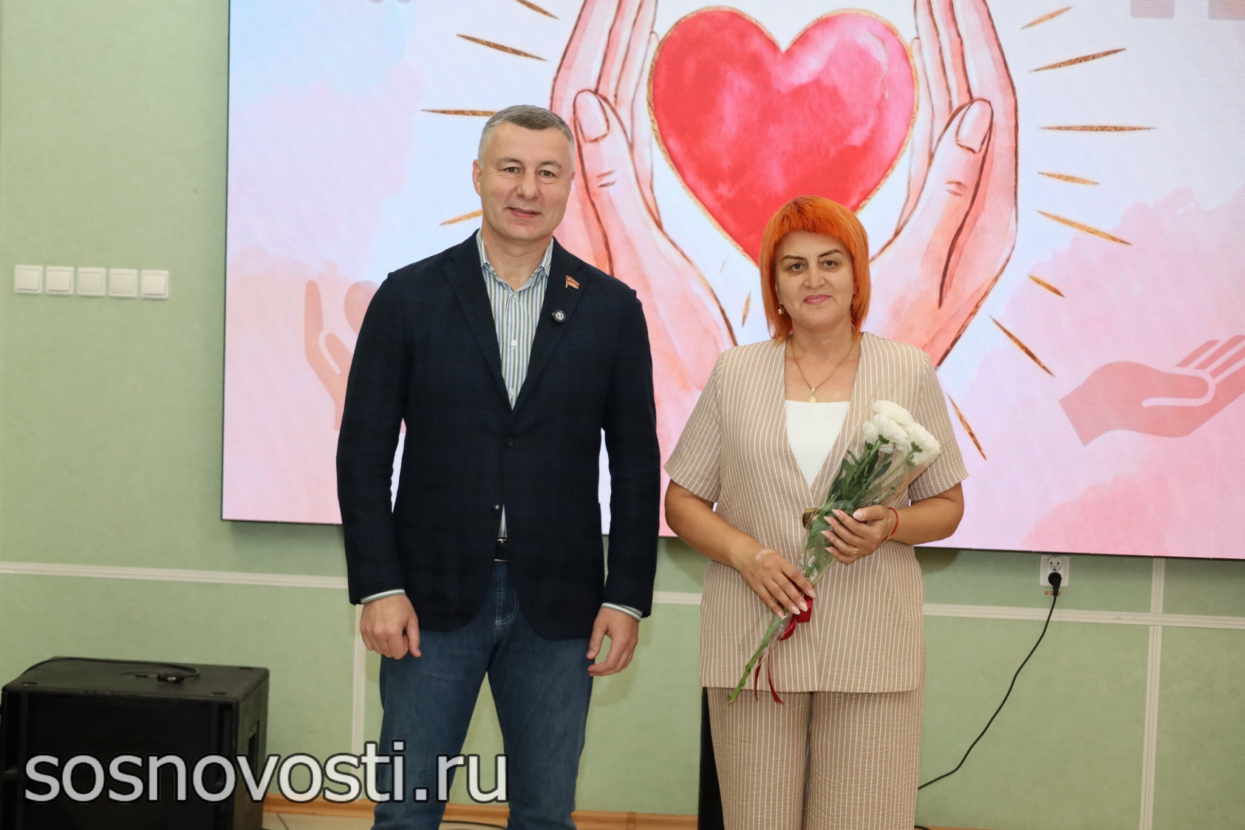 Тихий героизм: в Сосновском округе отметили День социального работника