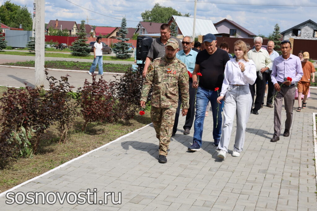 В Красном поле в День ветеранов боевых действий прошел торжественный митинг