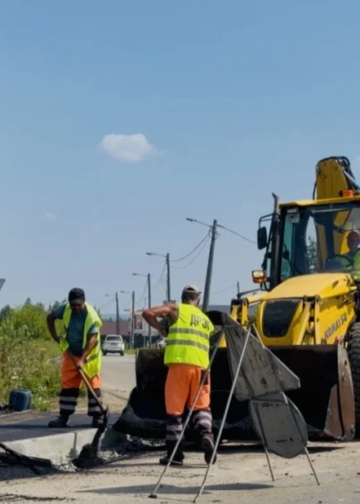 Новые остановки, тротуары и светофоры: в Сосновском округе дорожники ведут благоустройство