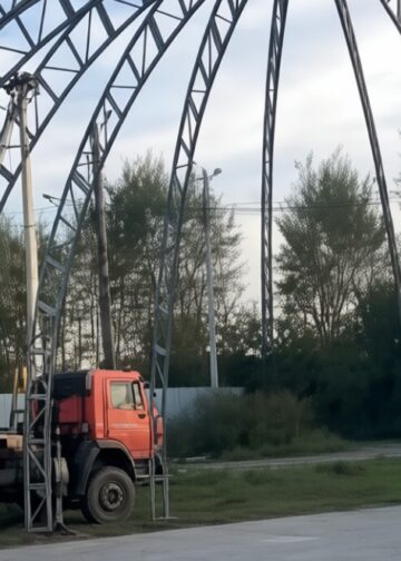 В Саргазах установили уличную сцену