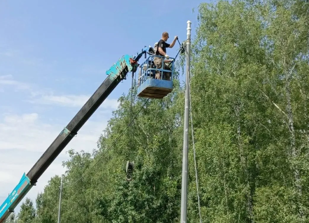 На въезде в Долгодеревенское продолжаются работы по благоустройству
