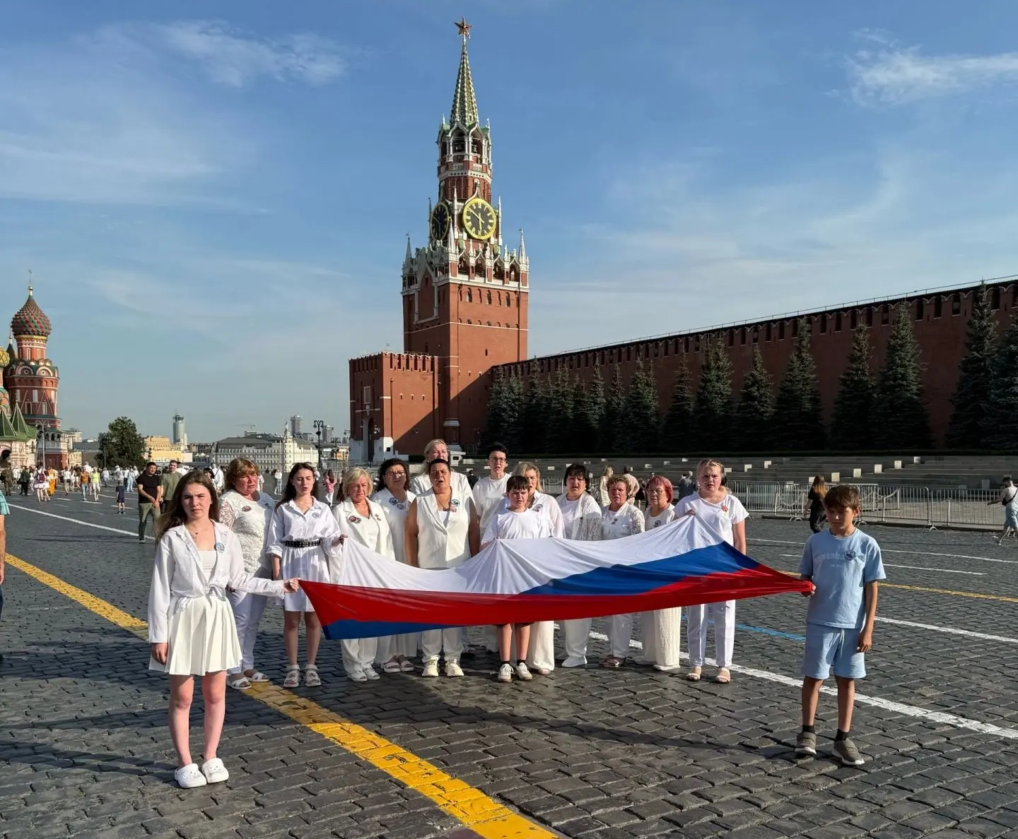 Белый цвет памяти: жительница Малиновки объединила близких погибших участников СВО