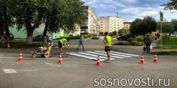 В Рощино обновляют дорожную разметку перед новым учебным годом